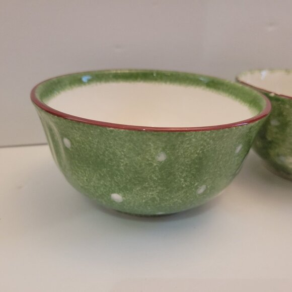 The Cellar Set Of 2 Christmas-Themed Ceramic Bowls Snowy Cabin & Pine Design - Picture 4 of 7